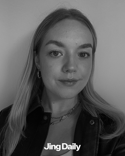 Black and white portrait of Bethanie Ryder