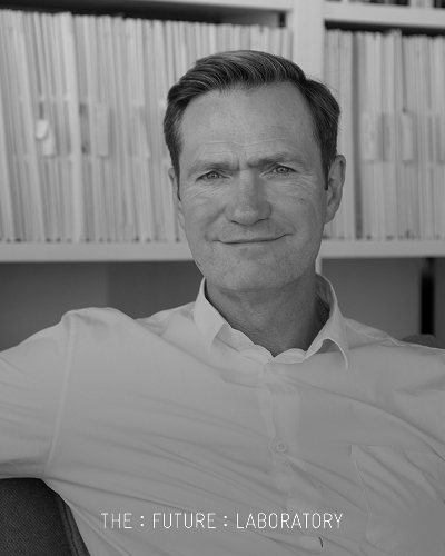 Black and white portrait of Chris Sanderson